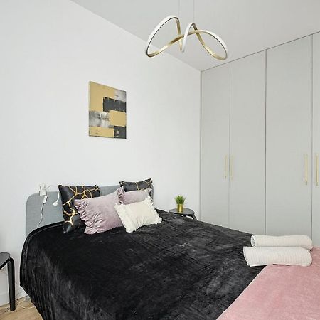 Optykow 3A Cozy Studio Promenada Apartment วอร์ซอ ภายนอก รูปภาพ