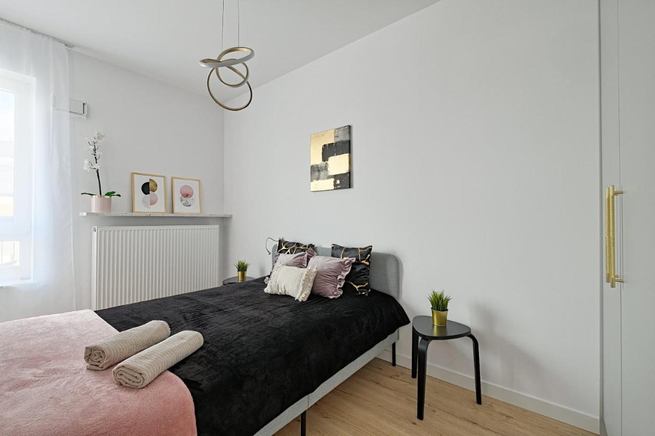 Optykow 3A Cozy Studio Promenada Apartment วอร์ซอ ภายนอก รูปภาพ