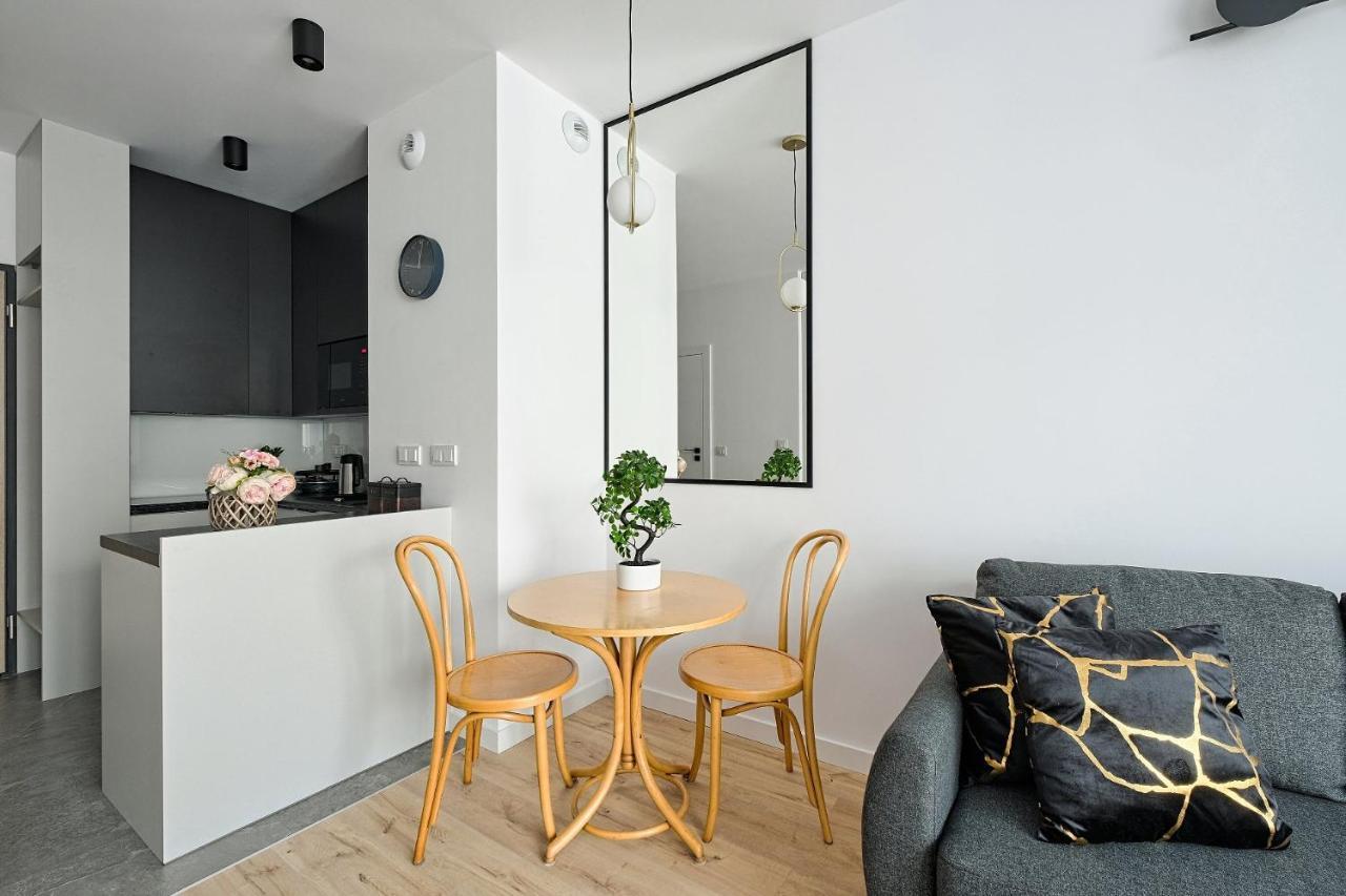 Optykow 3A Cozy Studio Promenada Apartment วอร์ซอ ภายนอก รูปภาพ