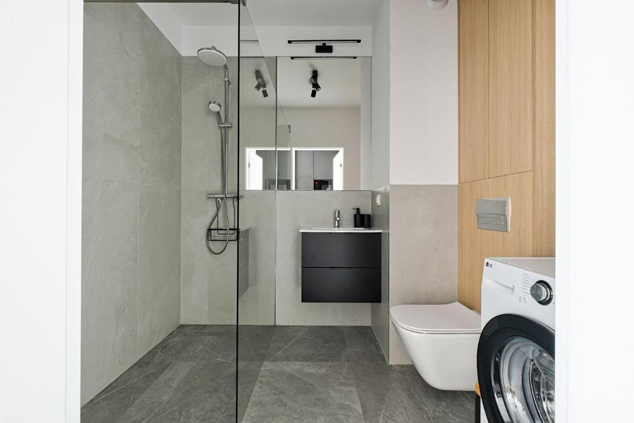 Optykow 3A Cozy Studio Promenada Apartment วอร์ซอ ภายนอก รูปภาพ
