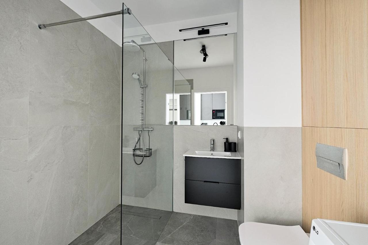 Optykow 3A Cozy Studio Promenada Apartment วอร์ซอ ภายนอก รูปภาพ